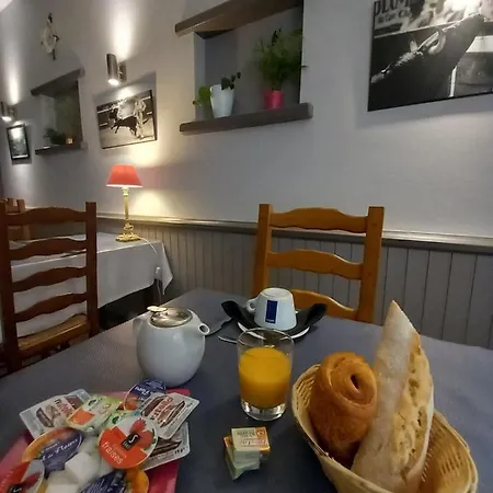 Chez L'ahumat Hotel *