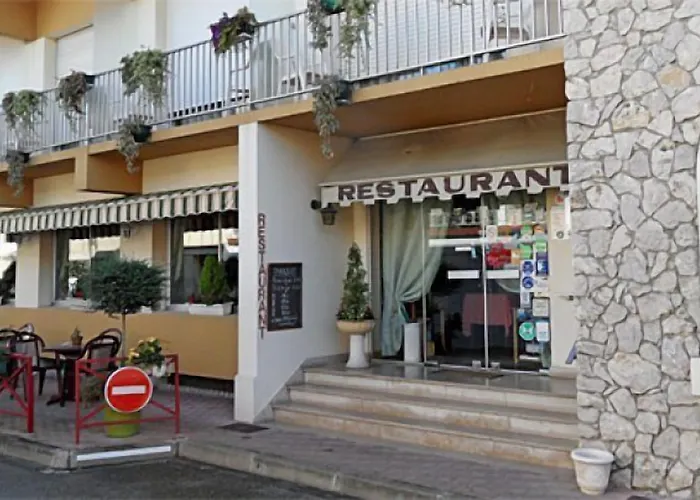 Chez L'ahumat فندق *